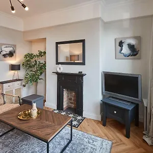 Holiday home Host & - The Railman's House, York